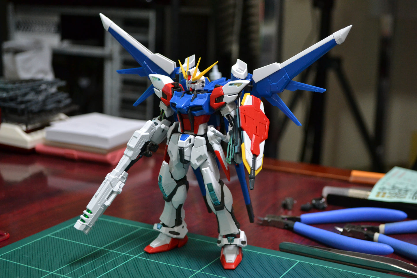 Bandai RG 1/144 GAT-X105B/FP Build Strike Gundam Full Package Model Kit