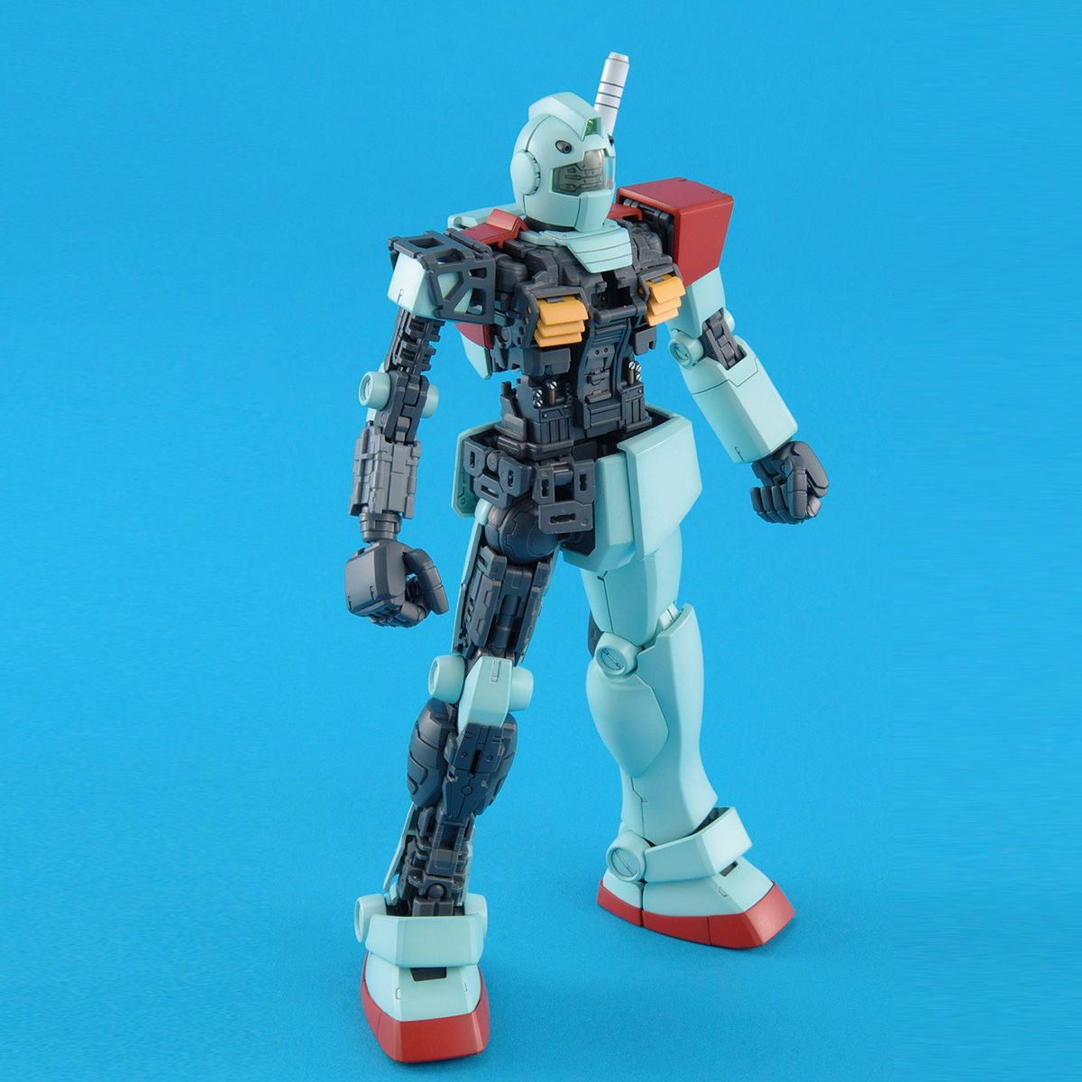 BAS2049854 Bandai MG 1/100 RGM-79 GM (Ver.2.0) Model Kit