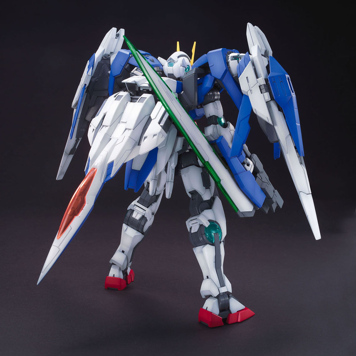 2128733 5063082 Bandai MG 1/100 Gundam 00 Raiser Model Kit 4573102630827