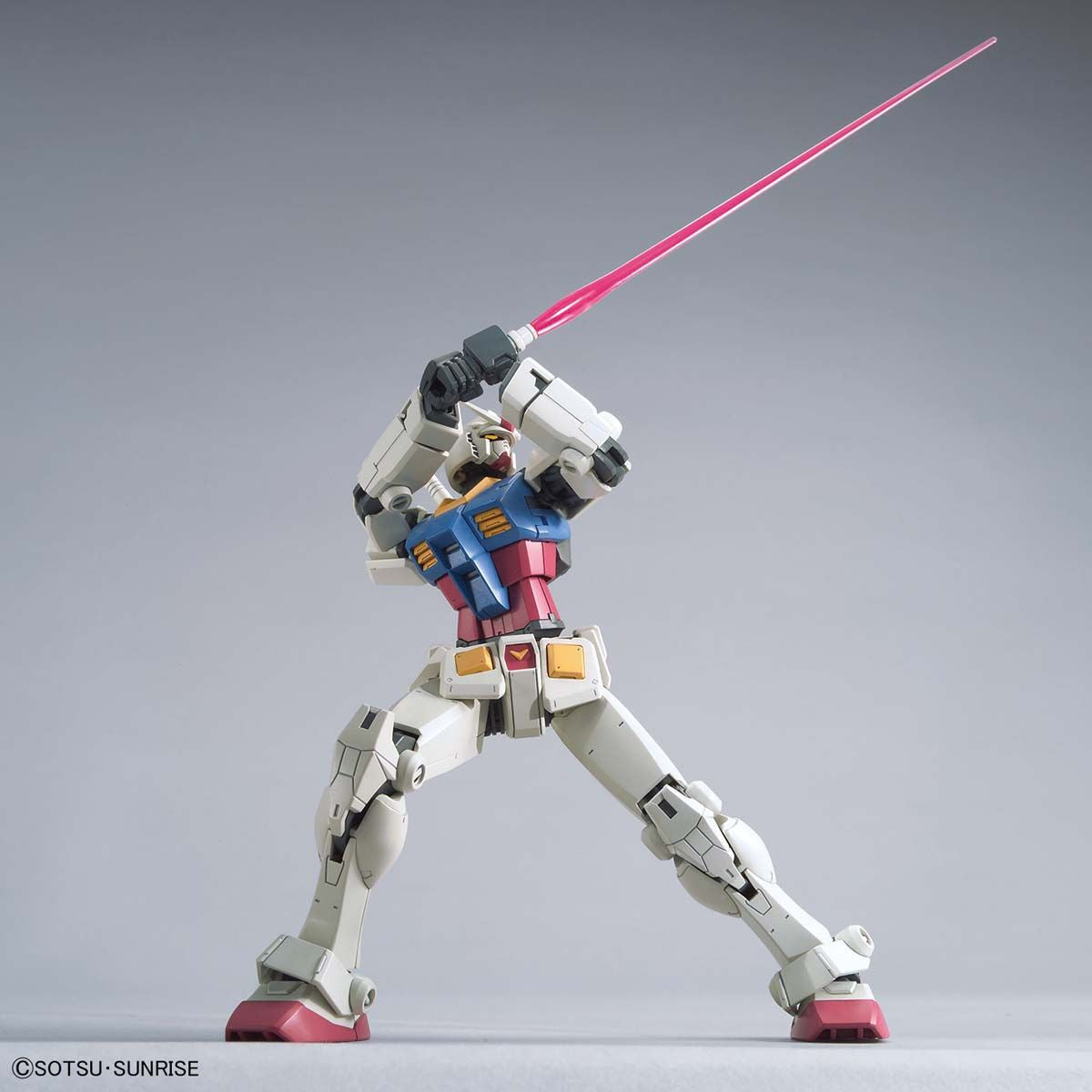 BAS2481060 Bandai HG 1/144 RX-78-2 Gundam (Beyond Global) Model Kit