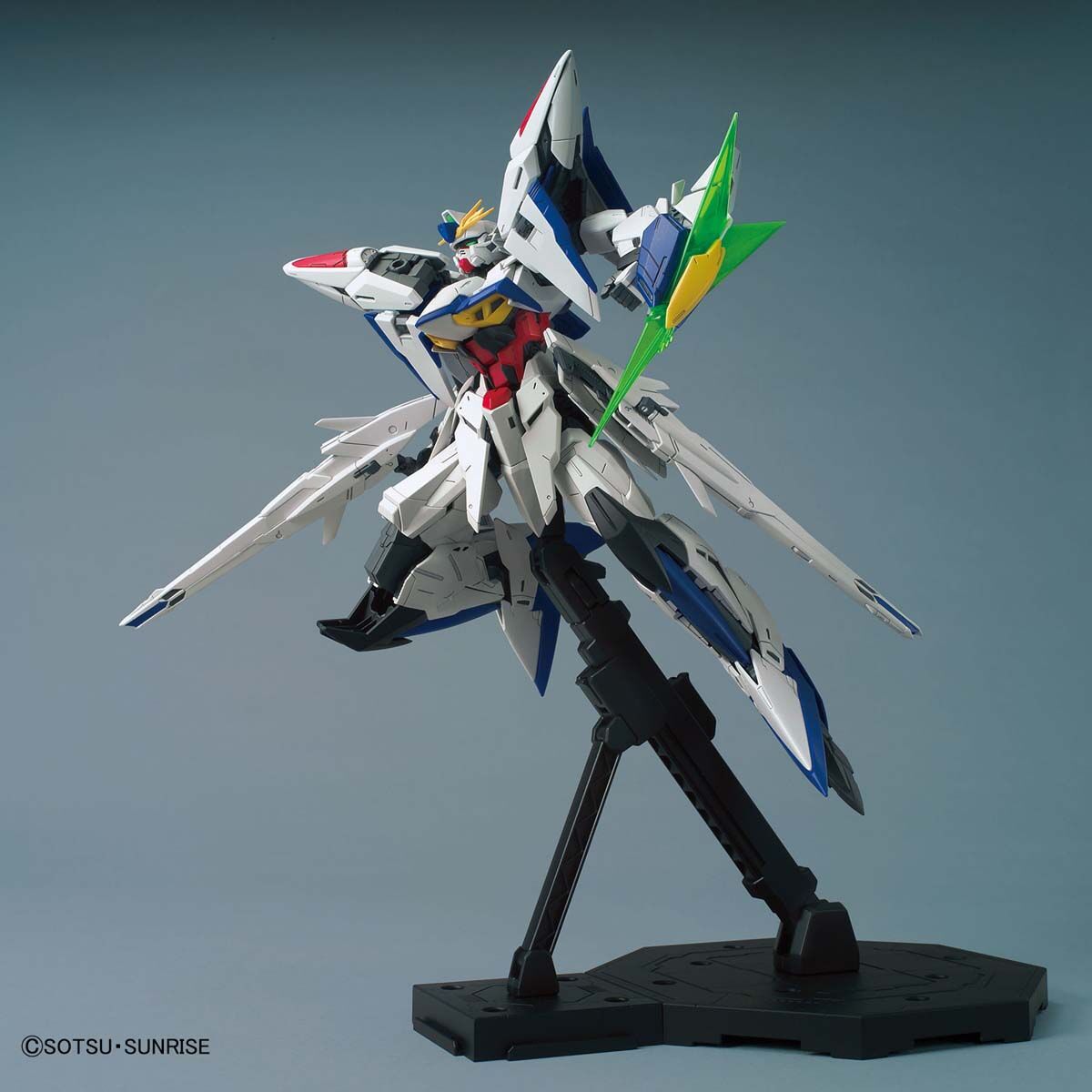 BAS2563437 Bandai MG 1/100 Eclipse Gundam Model Kit