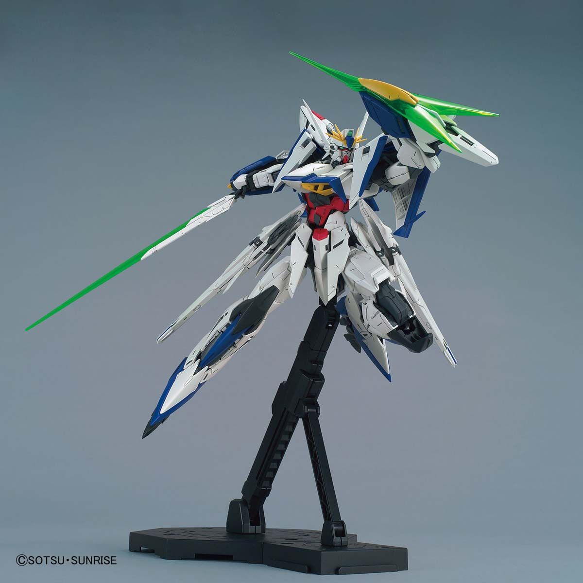 BAS2563437 Bandai MG 1/100 Eclipse Gundam Model Kit