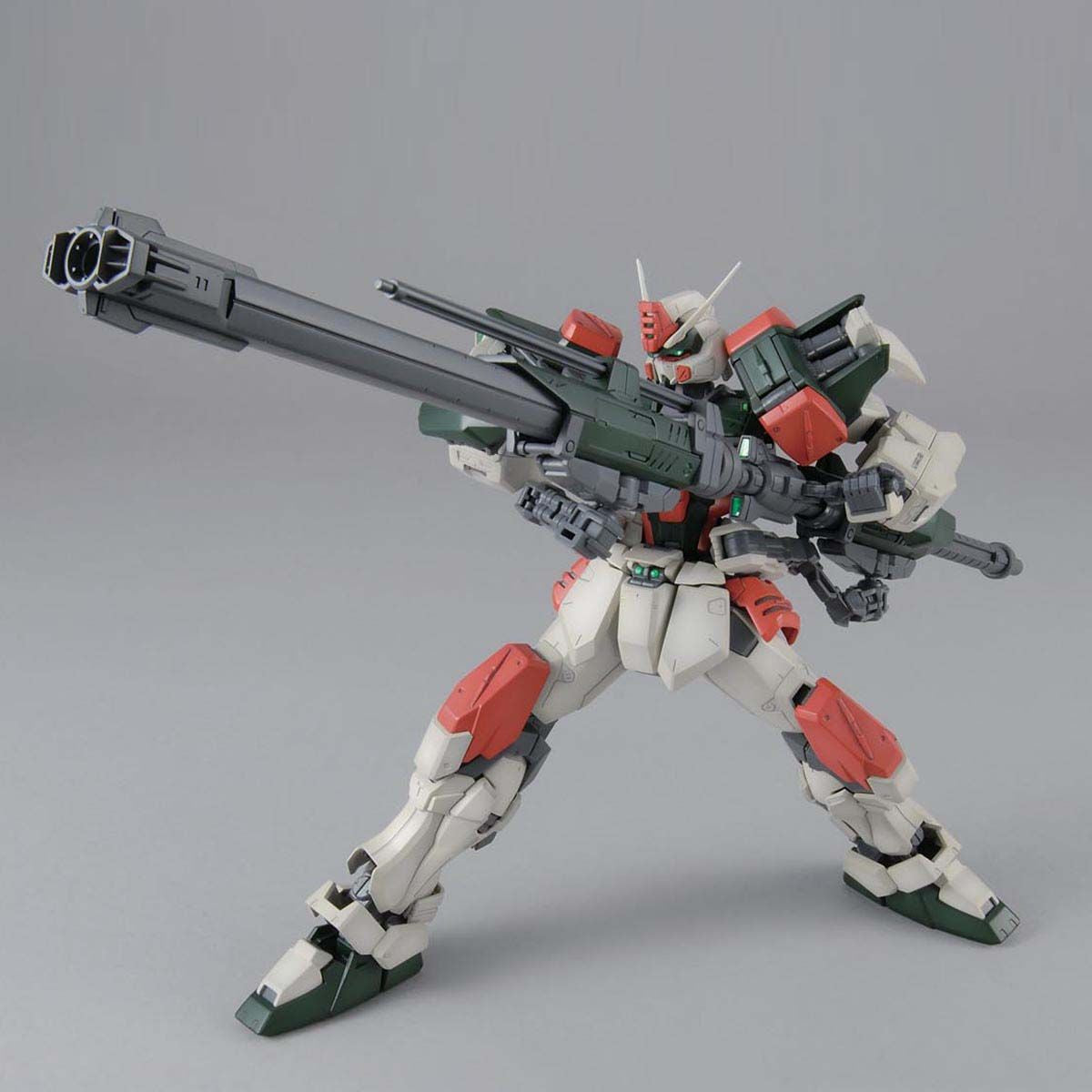 BAS2156732 Bandai MG 1/100 GAT-X103 Buster Gundam Model Kit